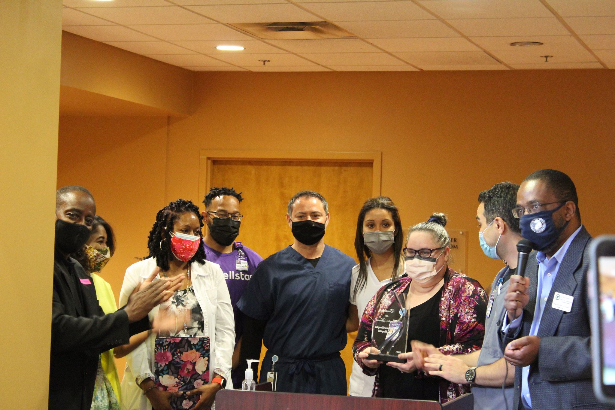 2021_04_28_podium_icu_commissioners_award